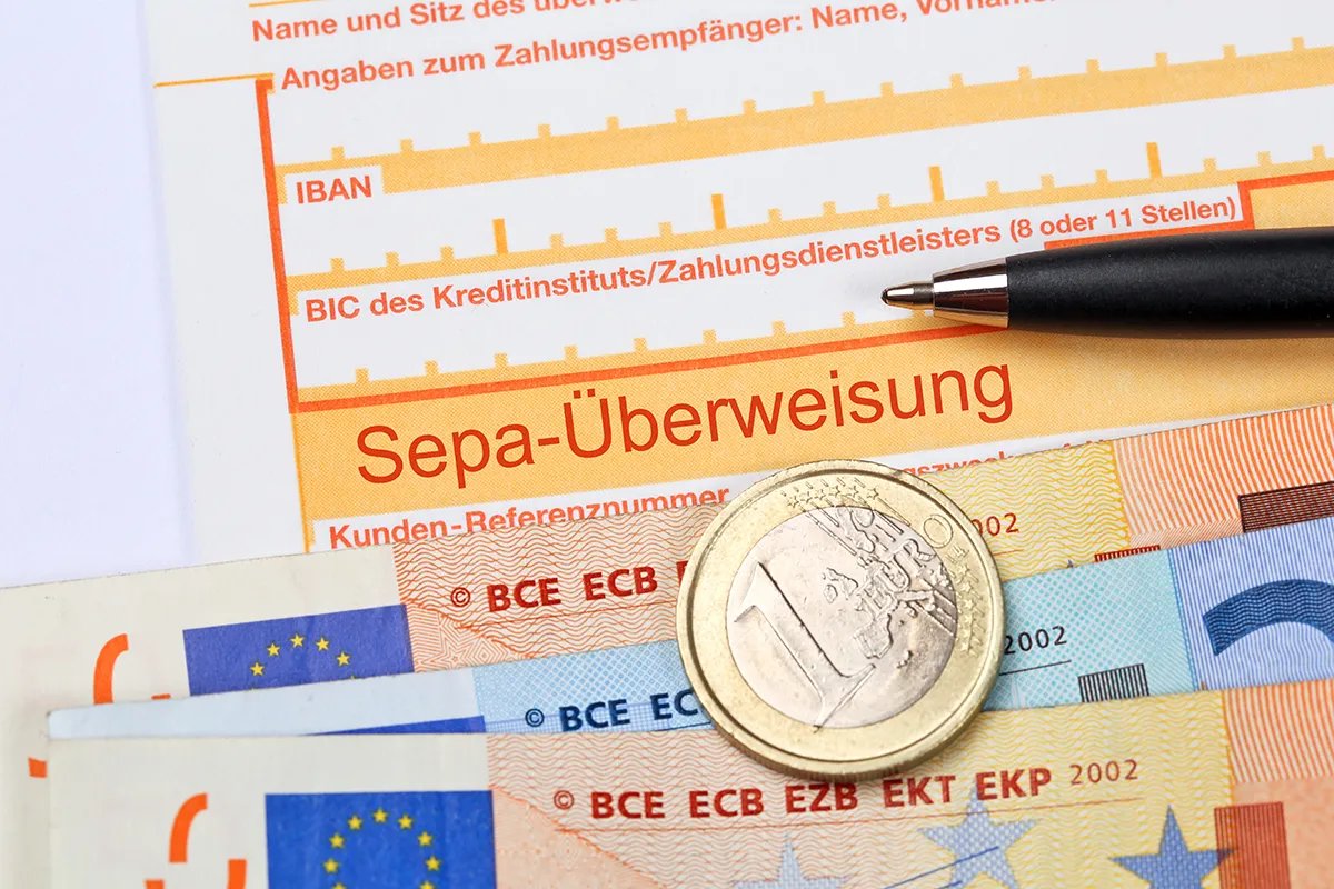 Symbolbild Überweisung